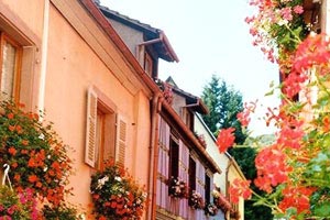 罗马诺：那不勒斯未与斯特林谈判，富勒姆在关注他的情况，那不勒斯vs罗马比赛